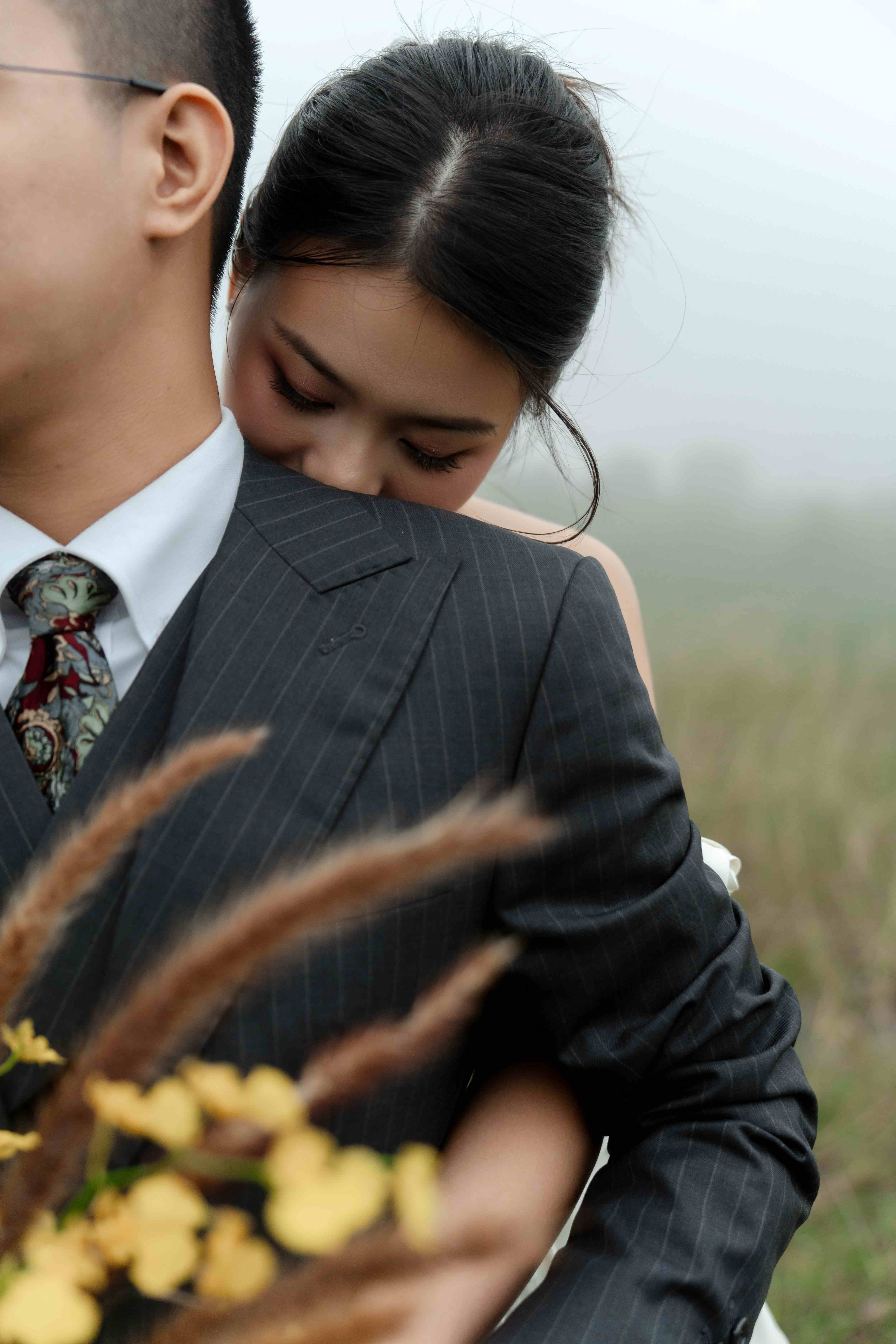 Trung and Hằng peaceful scene
